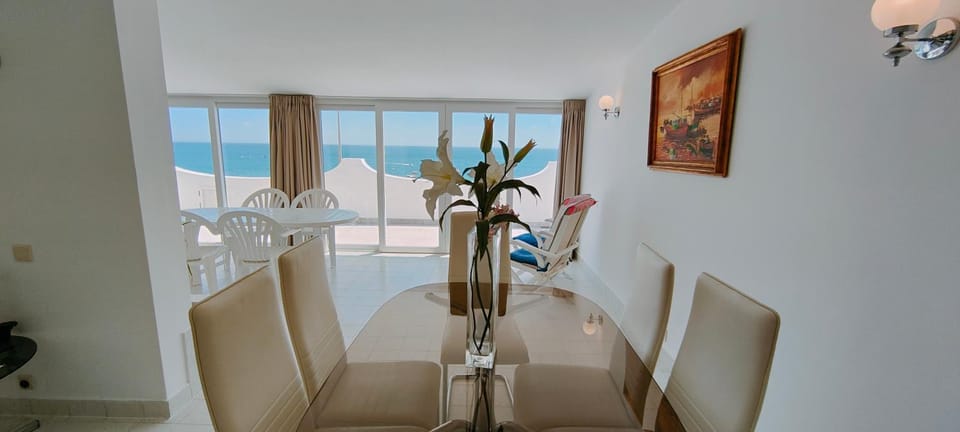 Living room, Seating area, Dining area, Sea view