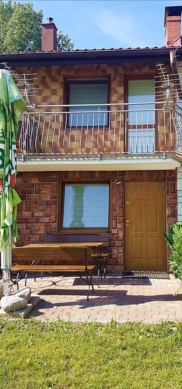 Facade/entrance, Balcony/Terrace, Floor plan