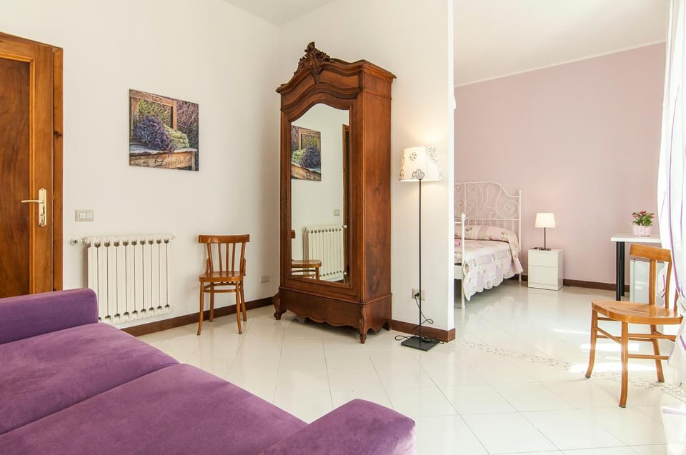 Photo of the whole room, Bedroom, wedding