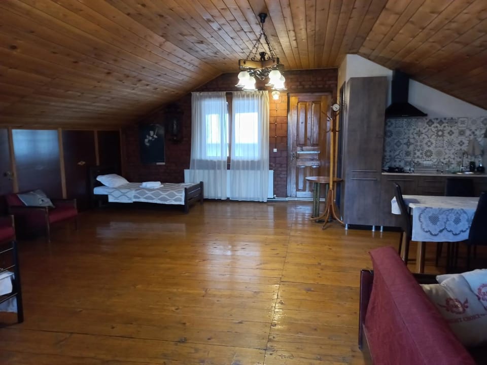 Bed, Photo of the whole room, Seating area, Bedroom