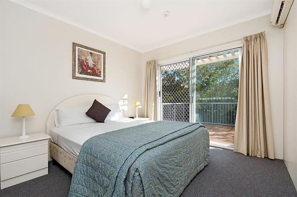 Bed, Bedroom, air conditioner