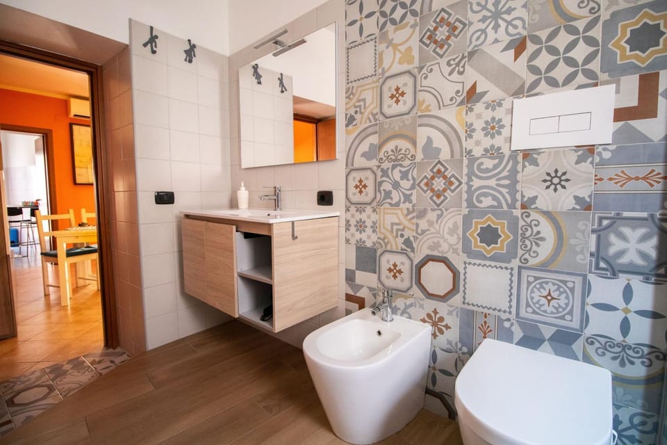 Toilet, Bathroom
