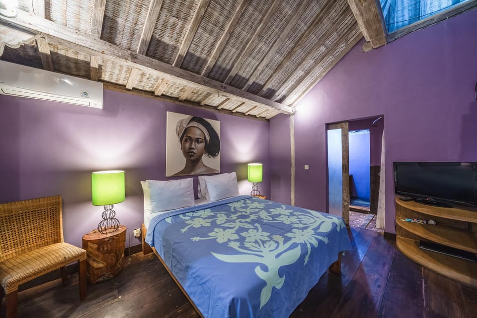 Villa West - Charming 2 bdr villa in Oberoi - PERFECT LOCATION! Villa in Kuta