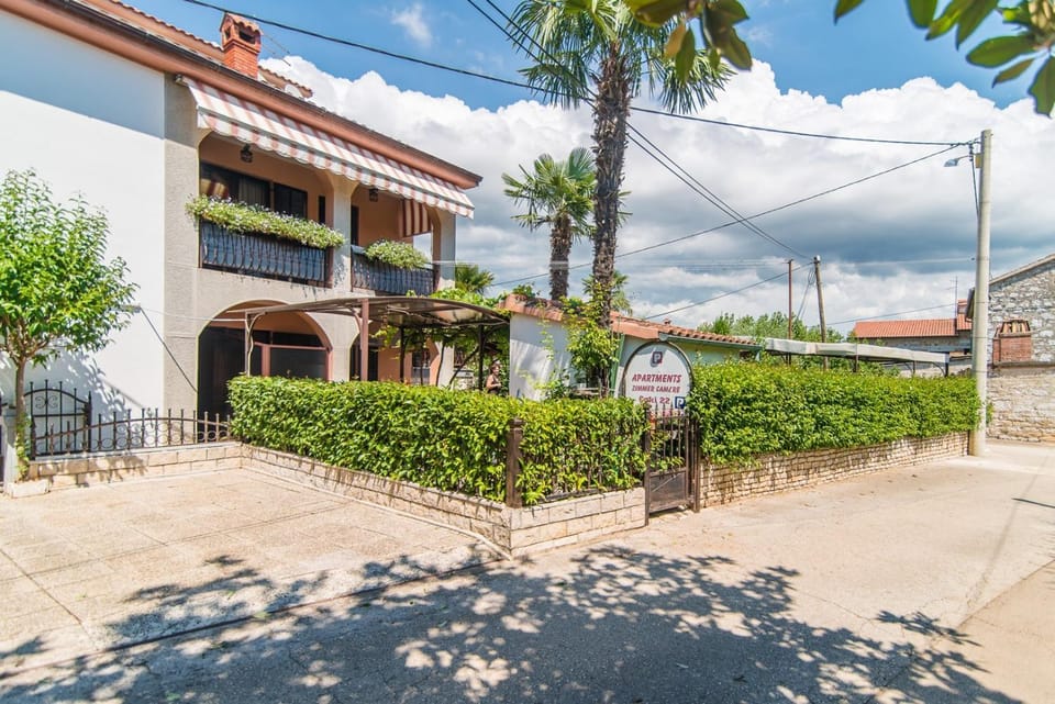 Apartment Vilma Funtana Bed and Breakfast in Istria County