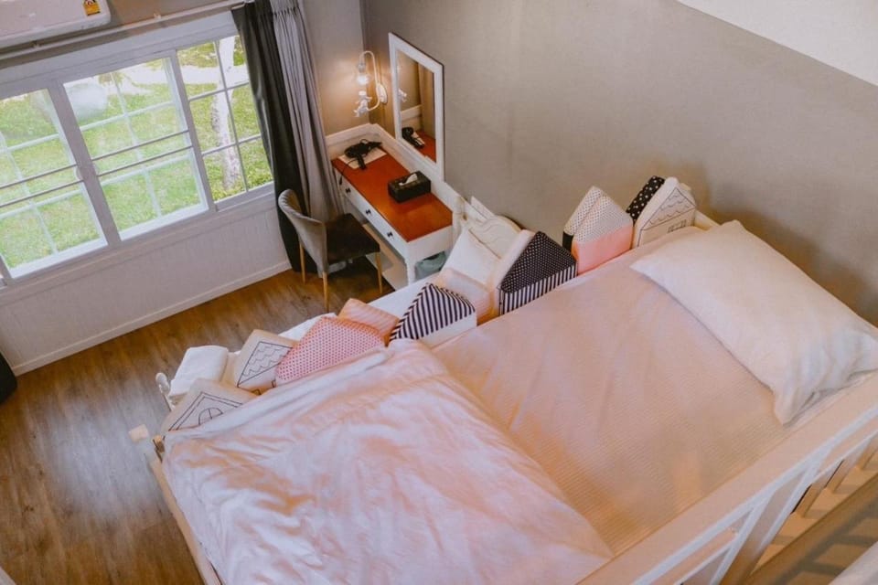 Baan JaoKorKluay บ้านเจ้ากอกล้วย Bed and Breakfast in Thailand