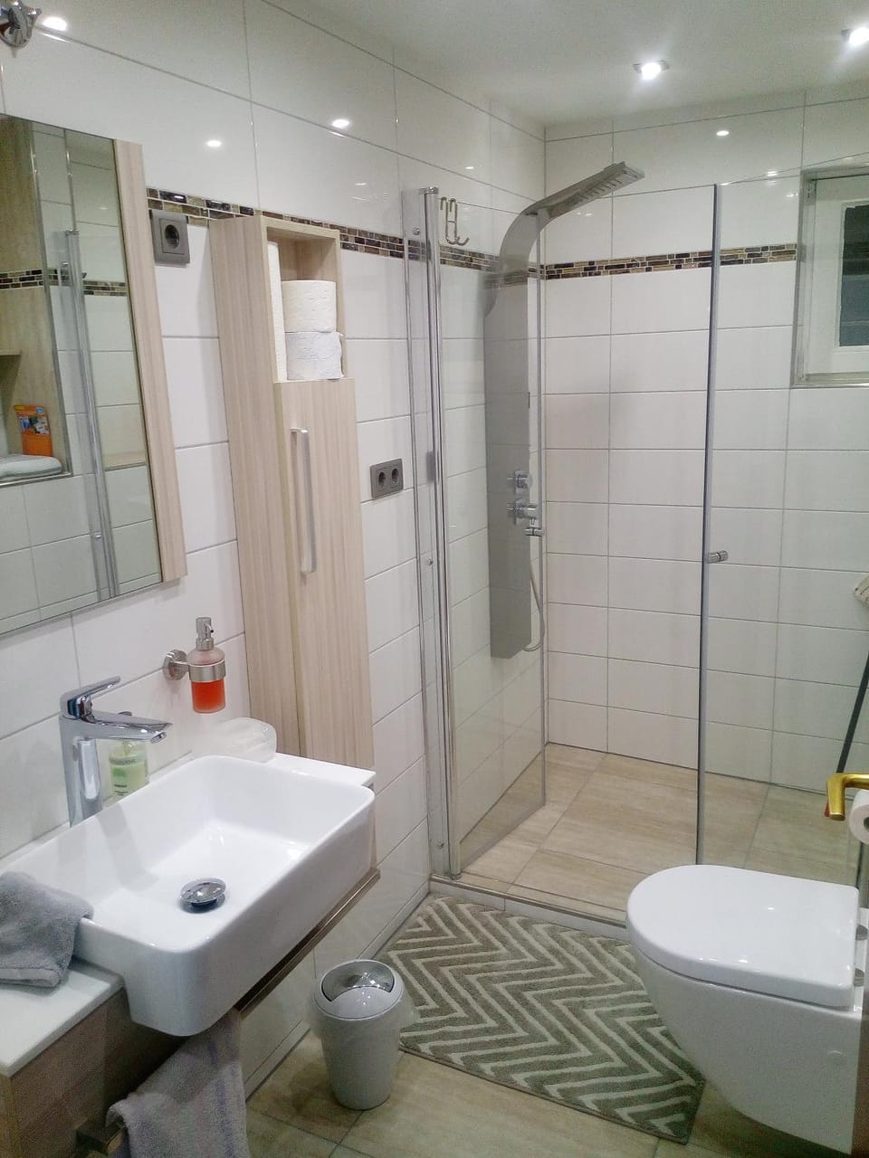 Shower, Toilet, Bathroom