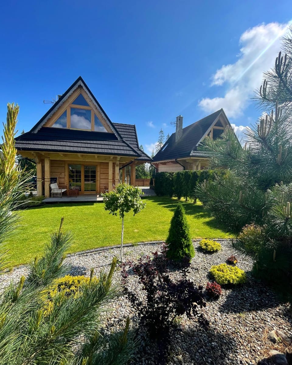 Property building, Spring, Day, Garden, Garden view