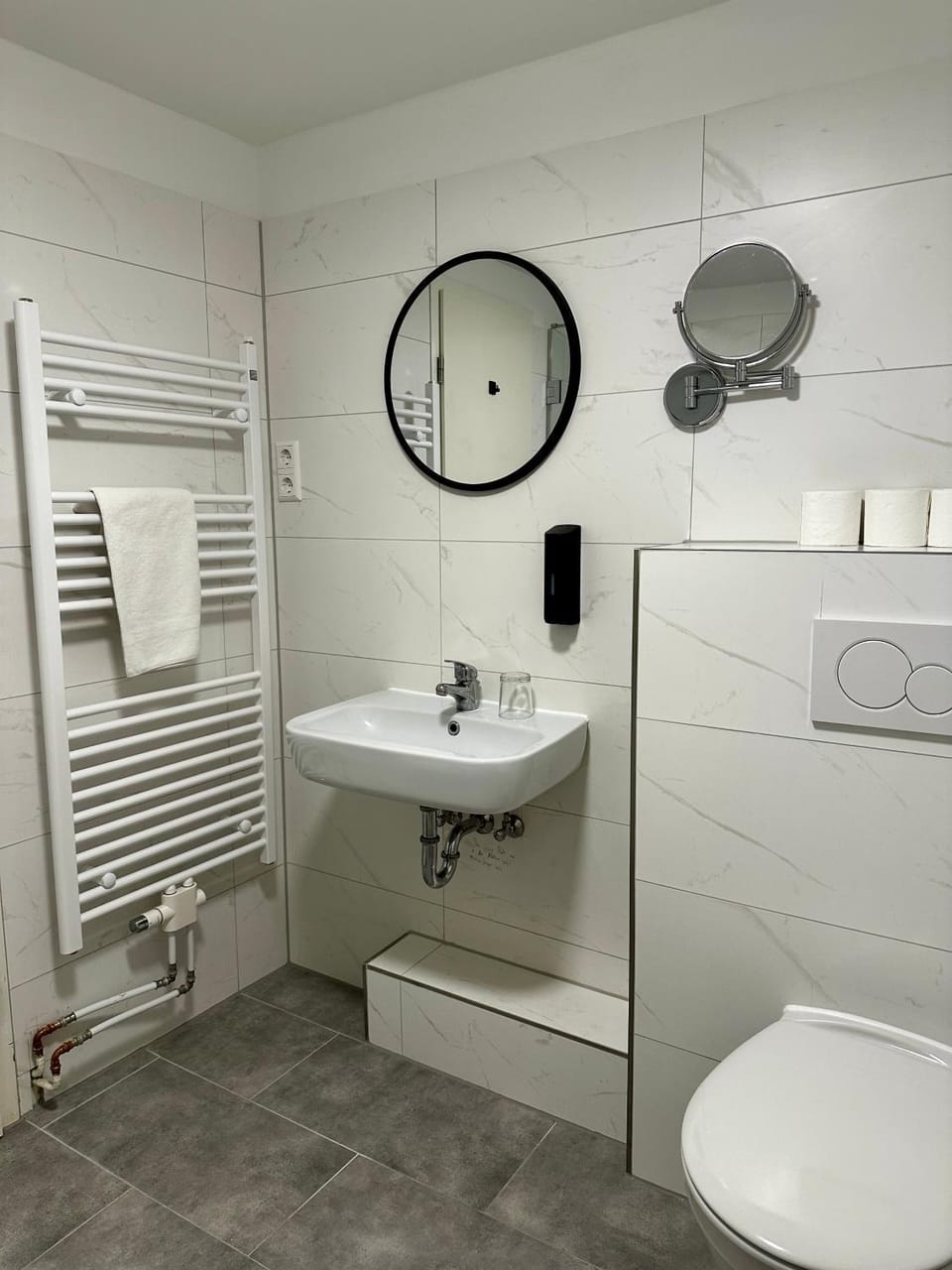 Shower, Toilet, Bathroom