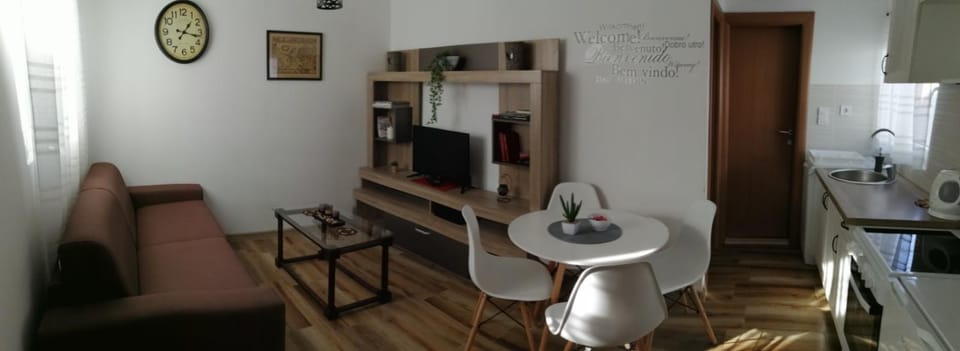 Apartman Gušt Apartment in Kotor Municipality