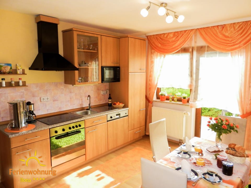 Kitchen or kitchenette, Photo of the whole room