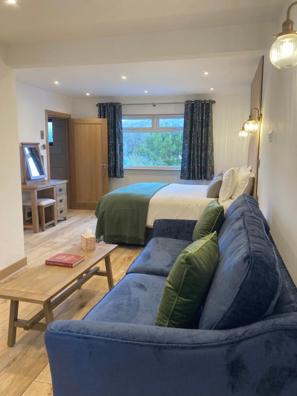 Photo of the whole room