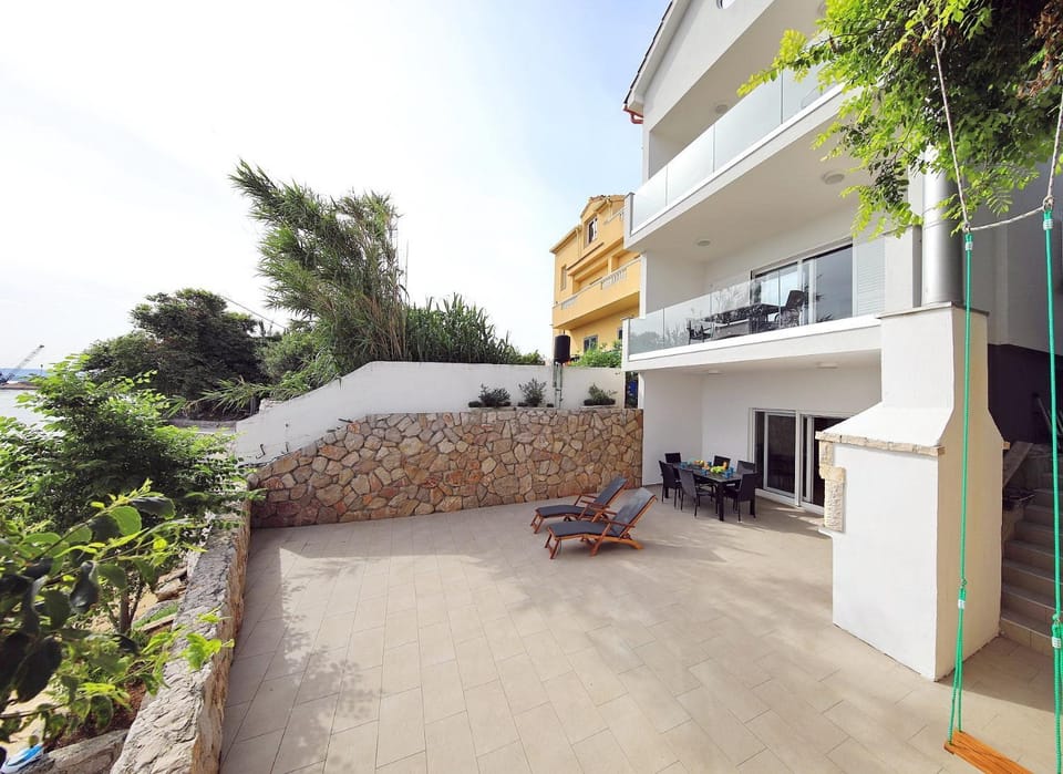 BBQ facilities, Balcony/Terrace, Sea view