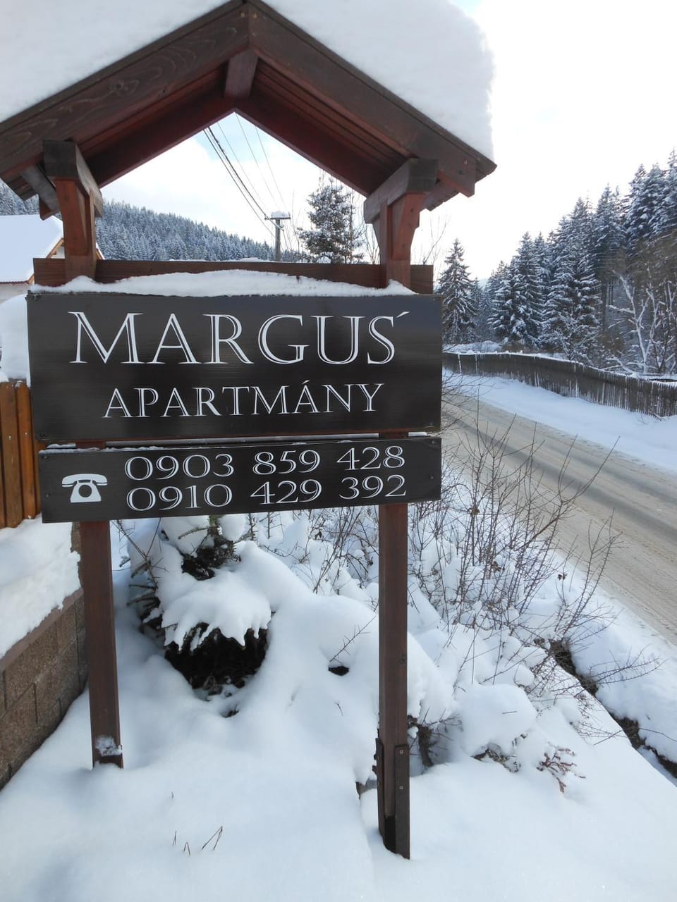 Facade/entrance, Logo/Certificate/Sign