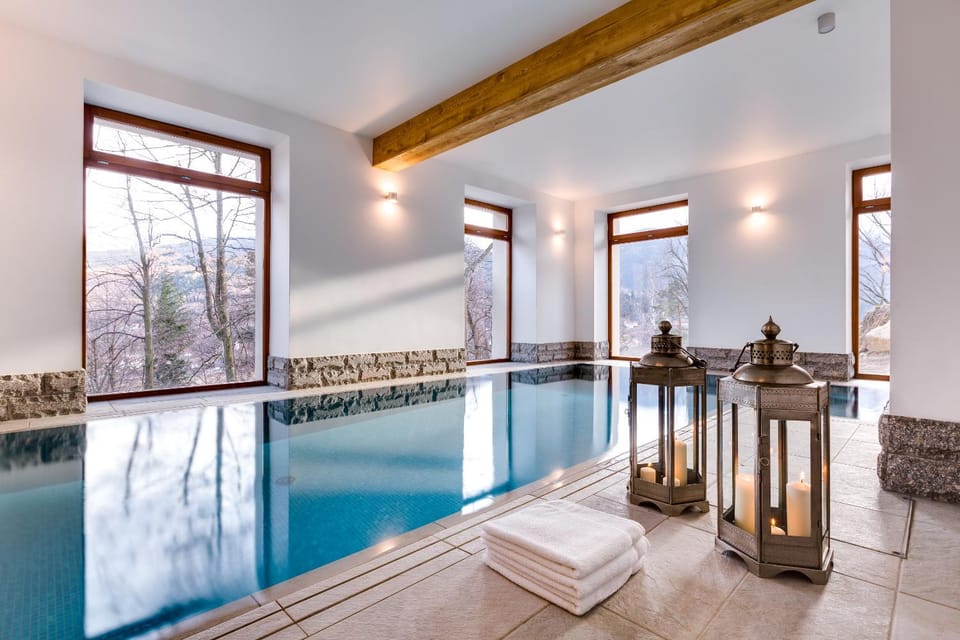 Swimming pool, Swimming pool