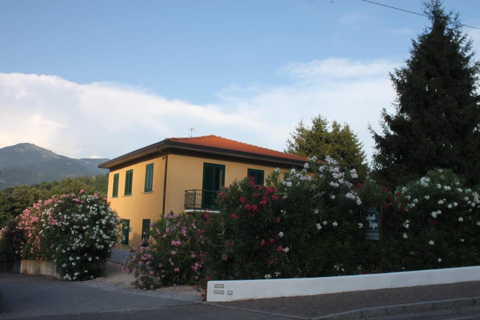 Amata Valgre Affittacamere, comfort e pulizia eccezionali!! Bed and Breakfast in Province of Lecco