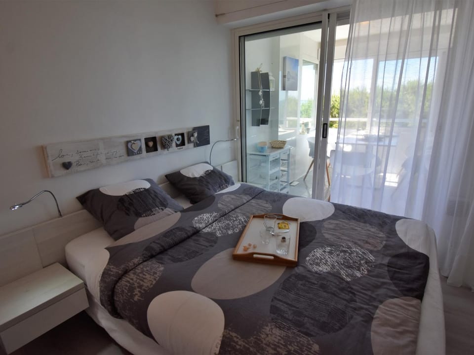 Arcachon T3 Lumineux 50m Plage Centre Ville avec Parking et WIFI - FR-1-420-60 Apartment in Arcachon