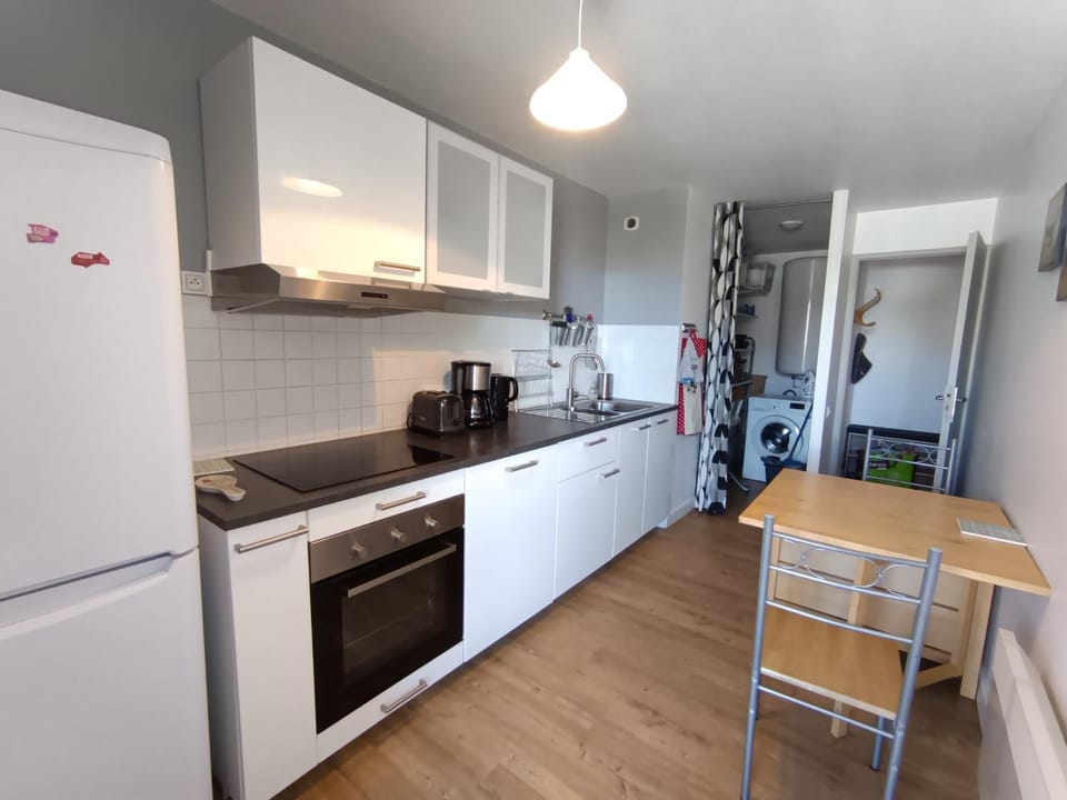 Grand appartement skis aux pieds - 6 pers - Parking - Vue superbe - FR-1-445-6 Apartment in Montgenèvre