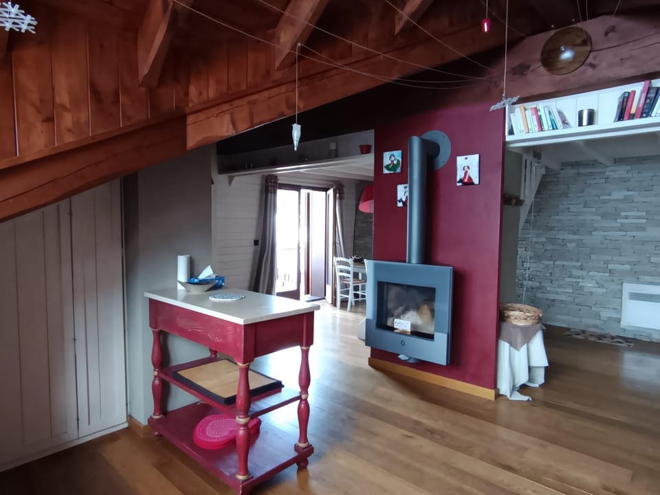 Charmant duplex pour 5 pers. à Montgenèvre avec vue imprenable, proche commodités, parking inclus - FR-1-445-29 Apartment in Montgenèvre