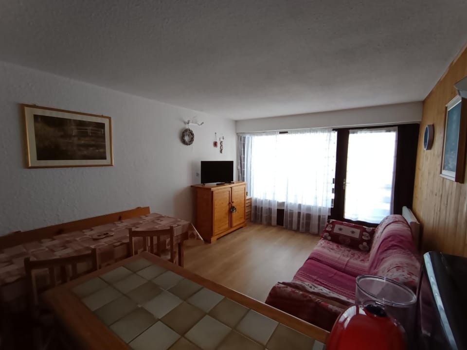 Studio rénové, 5 pers, proche pistes, animaux admis - FR-1-445-32 Apartment in Montgenèvre