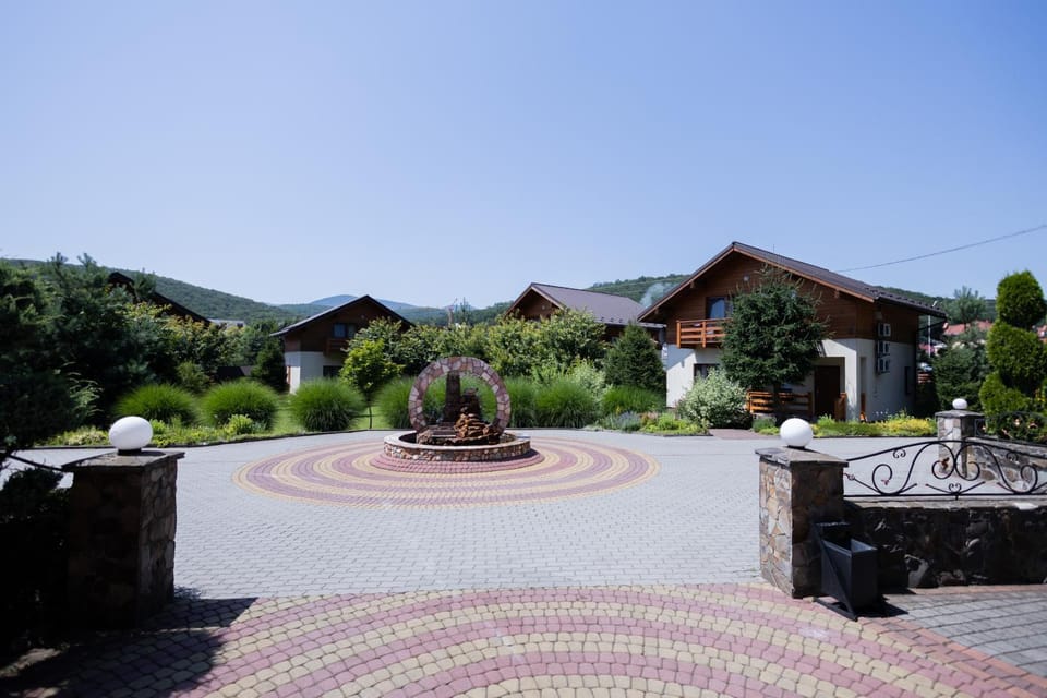 Spring, Day, Natural landscape, Garden, Mountain view