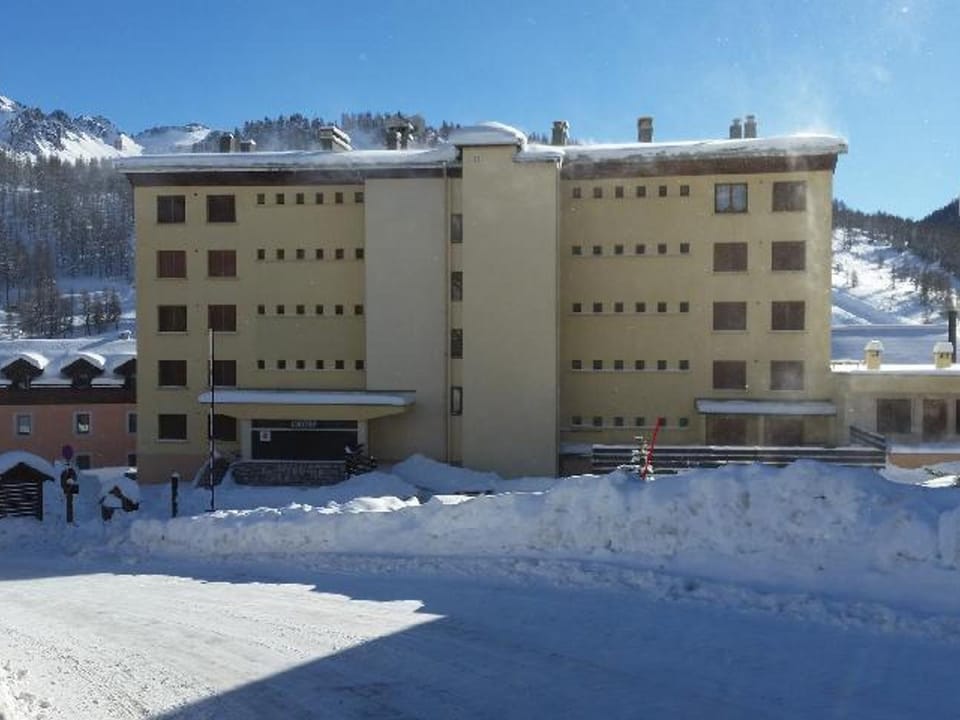 Studio abordable proche pistes, balcon sud, animaux admis - FR-1-445-90 Apartment in Montgenèvre