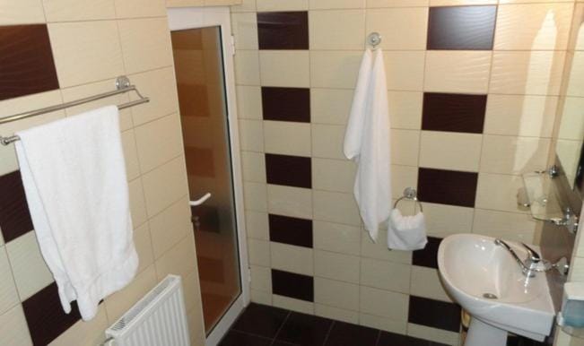 Pension Saphir Bed and Breakfast in Romania