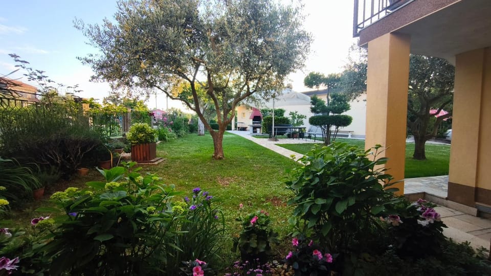 Inner courtyard view