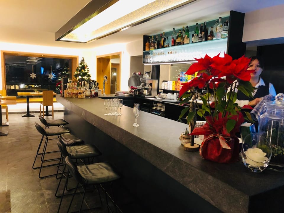 Lounge or bar