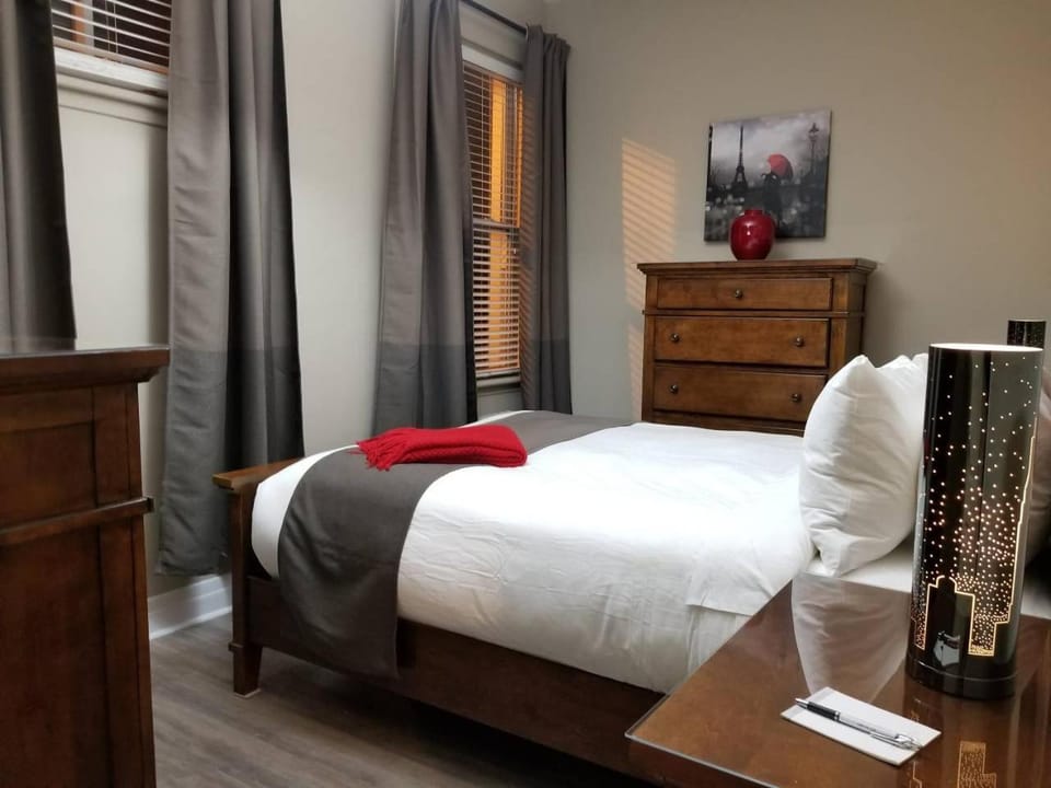 1-Bedroom Cozy #18 by Amazing Property Rentals Apartment in Gatineau