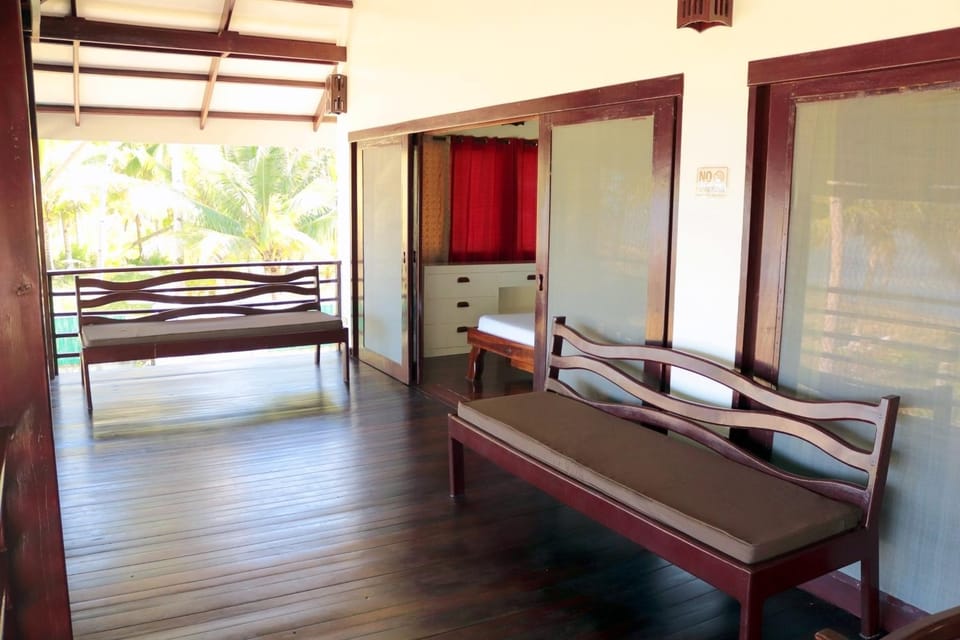 Bed, Balcony/Terrace, Living room, Photo of the whole room, Seating area, Bedroom