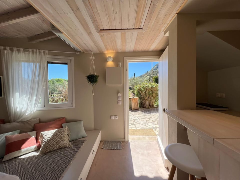 View (from property/room), Living room, Seating area