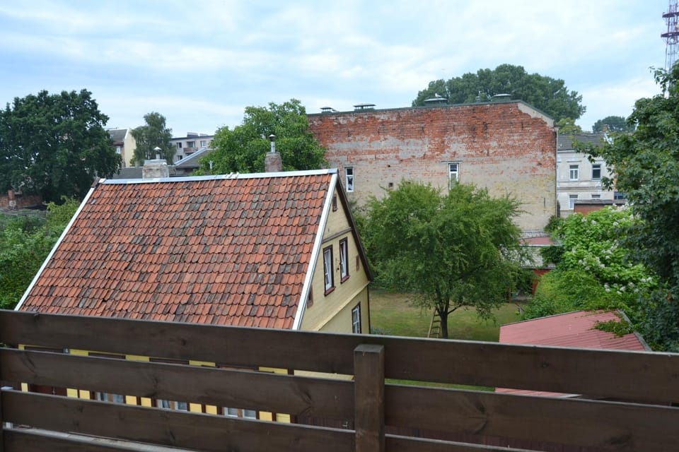 Balcony/Terrace, Street view