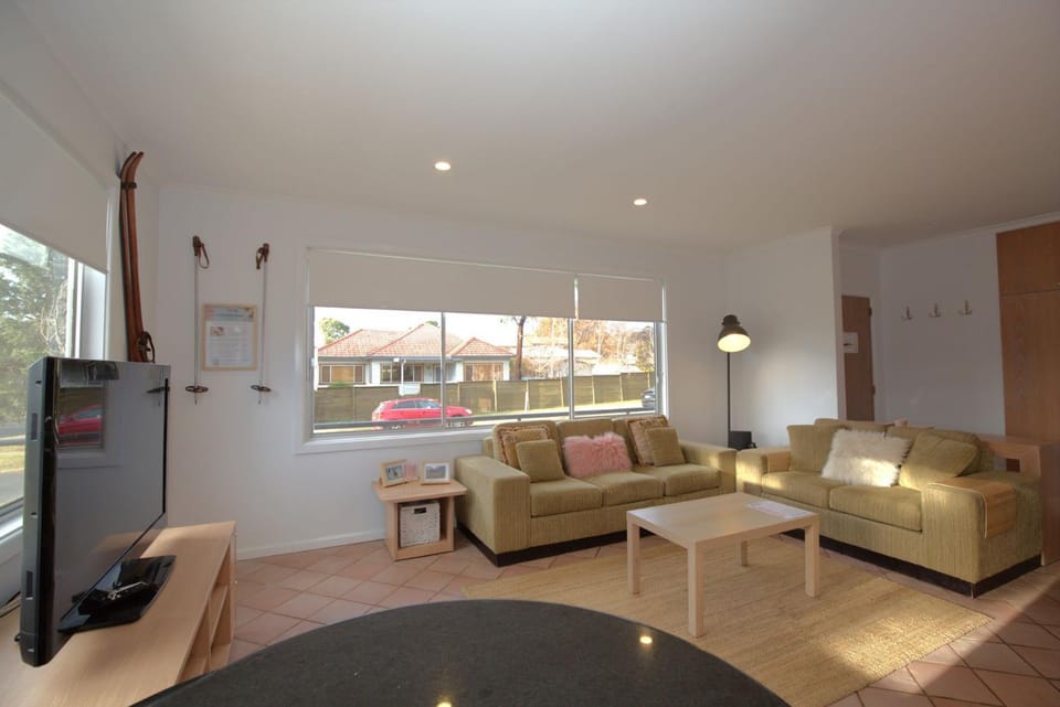 2 Munyang Street House in Jindabyne
