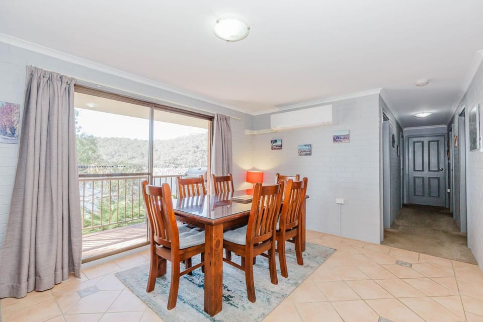 Aranda 3 25 Townsend Street House in East Jindabyne