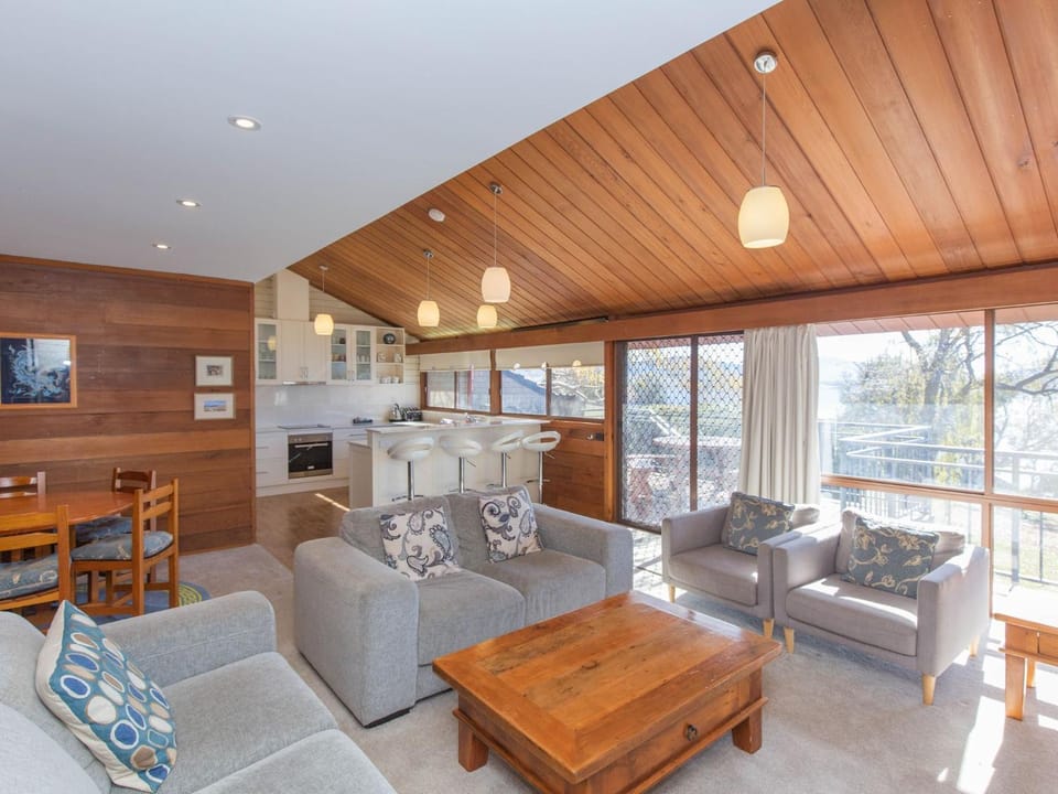 Platypus 19 McLure Circuit House in East Jindabyne