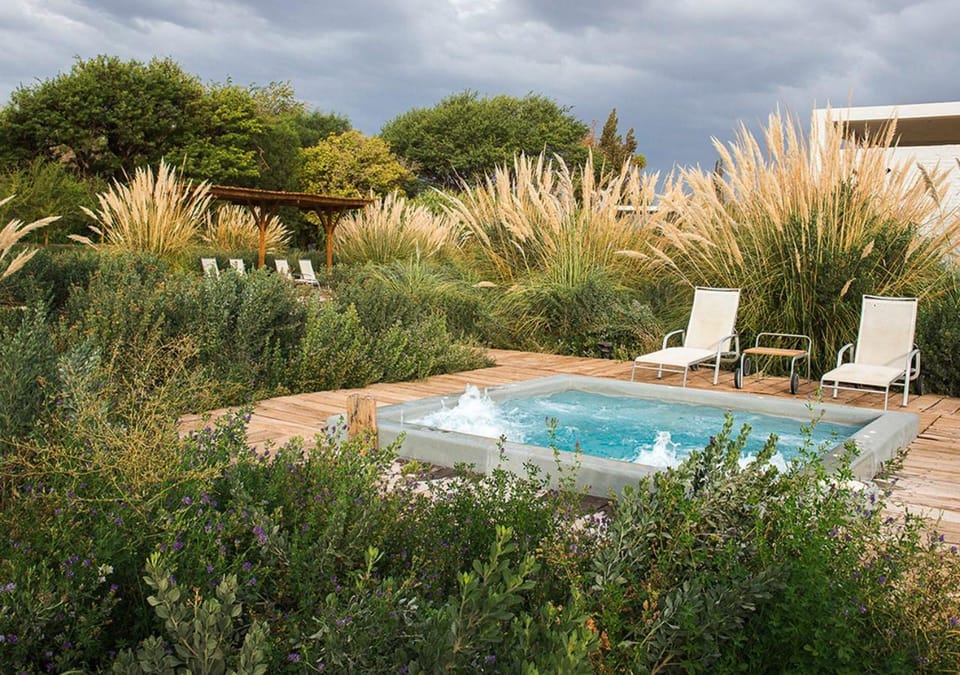 Garden, Hot Tub, Pool view, Swimming pool, Swimming pool, sunbed