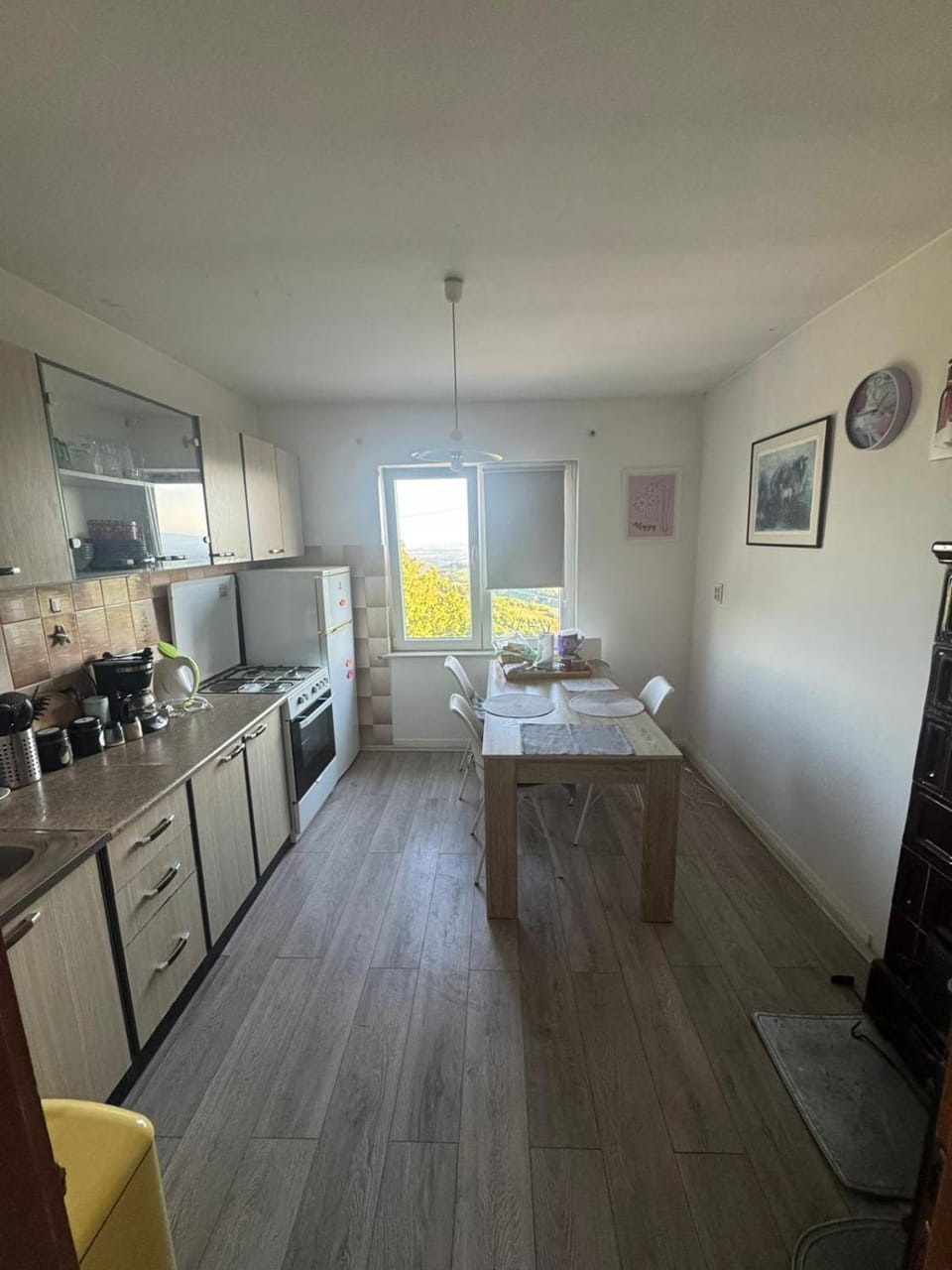 Kitchen or kitchenette, kitchen