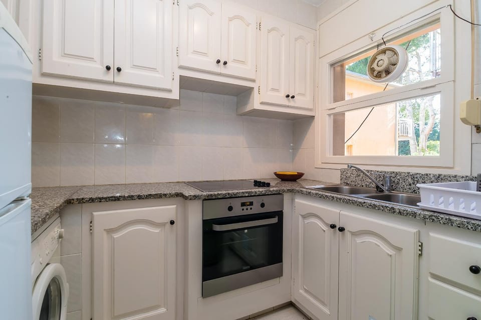 AJ-7 CALELLA DE PALAFRUGELL, 4 Pax Apartment in Llafranc