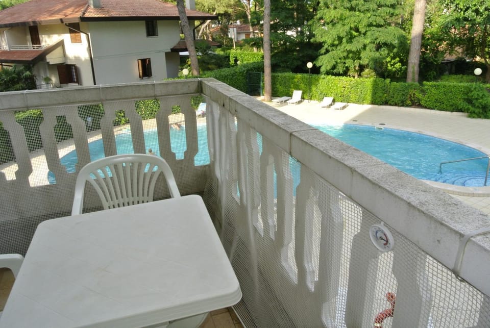 Balcony/Terrace, Swimming pool
