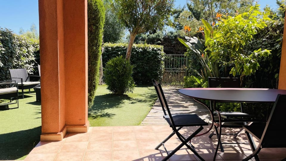 Garden, Dining area, Garden view