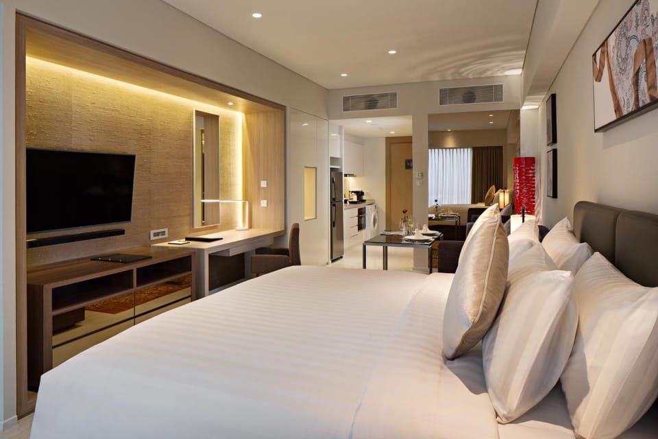Photo of the whole room, Bedroom