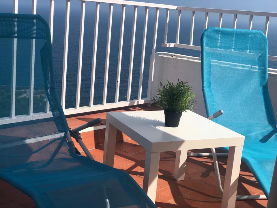 Off site, Balcony/Terrace