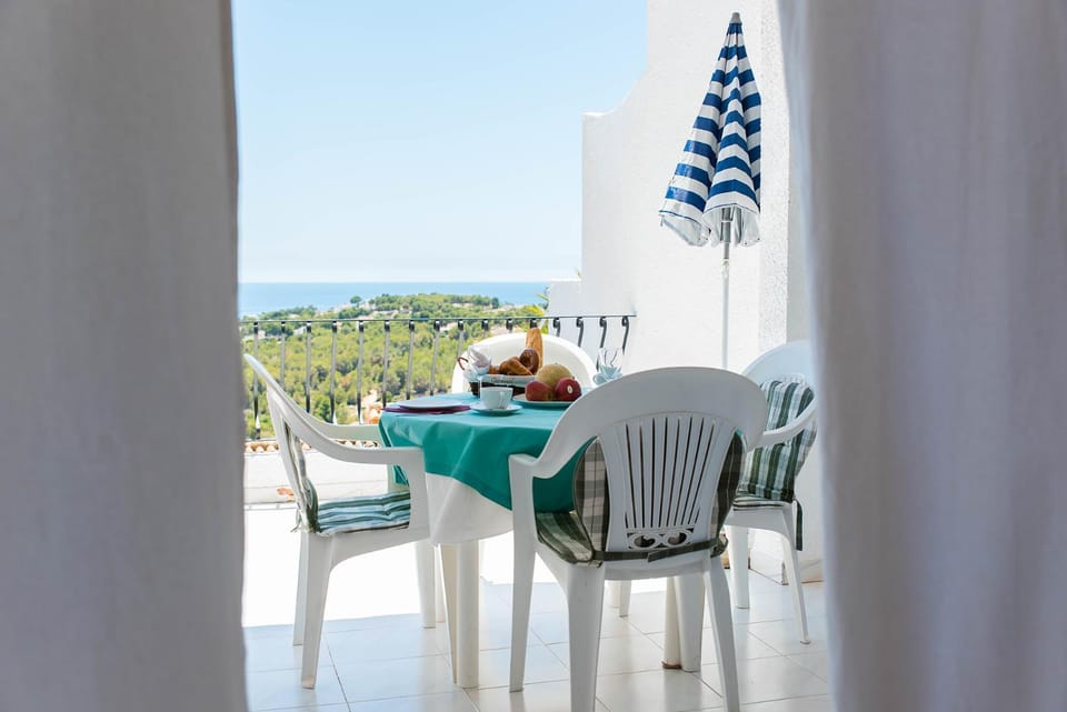 BBQ facilities, Balcony/Terrace, Food and drinks, Sea view