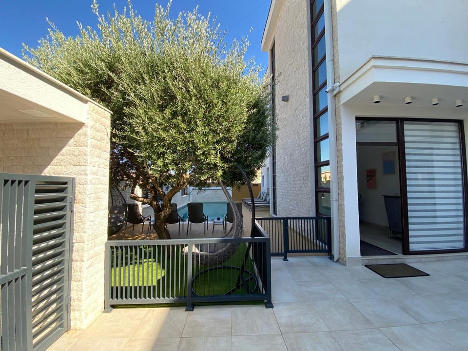 Property building, Lobby or reception