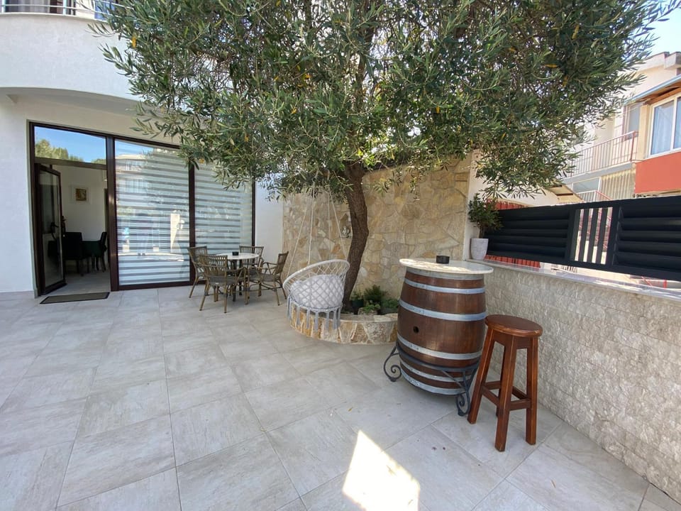 Garden, Garden view, Garden view