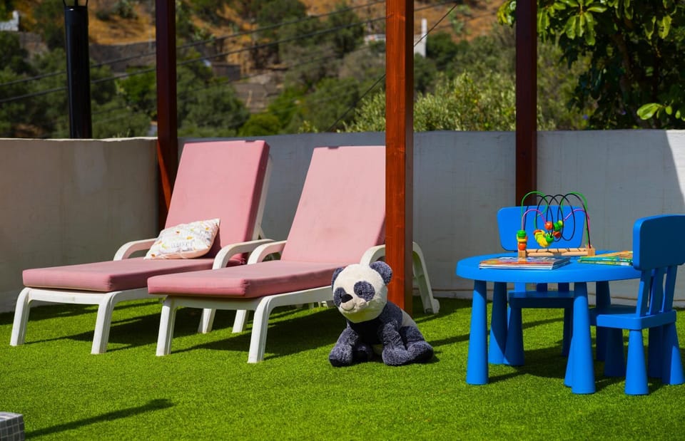 FAMILY COTTAGE AMONG OLIVE TREES Villa in Comarca Sur