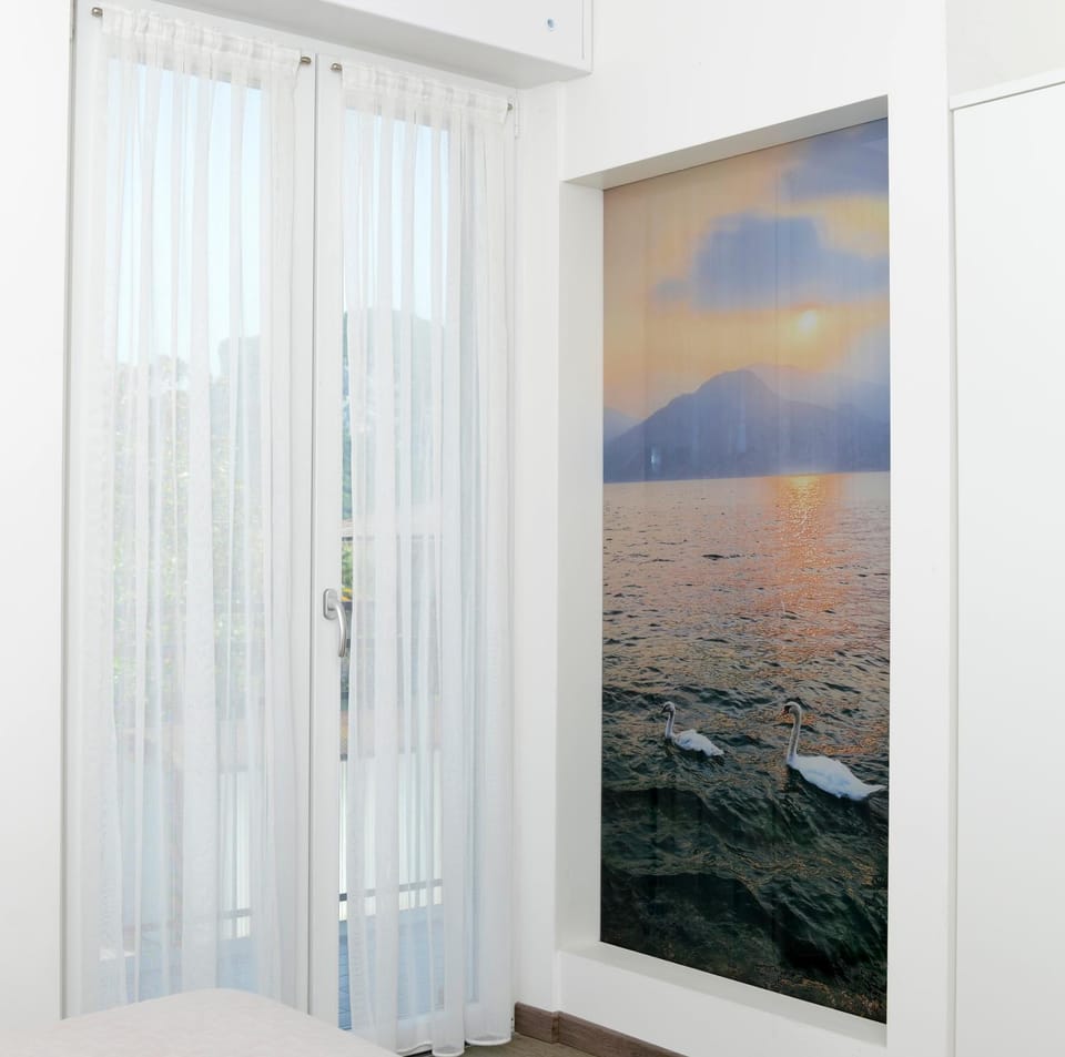 Shower, Decorative detail, Mountain view