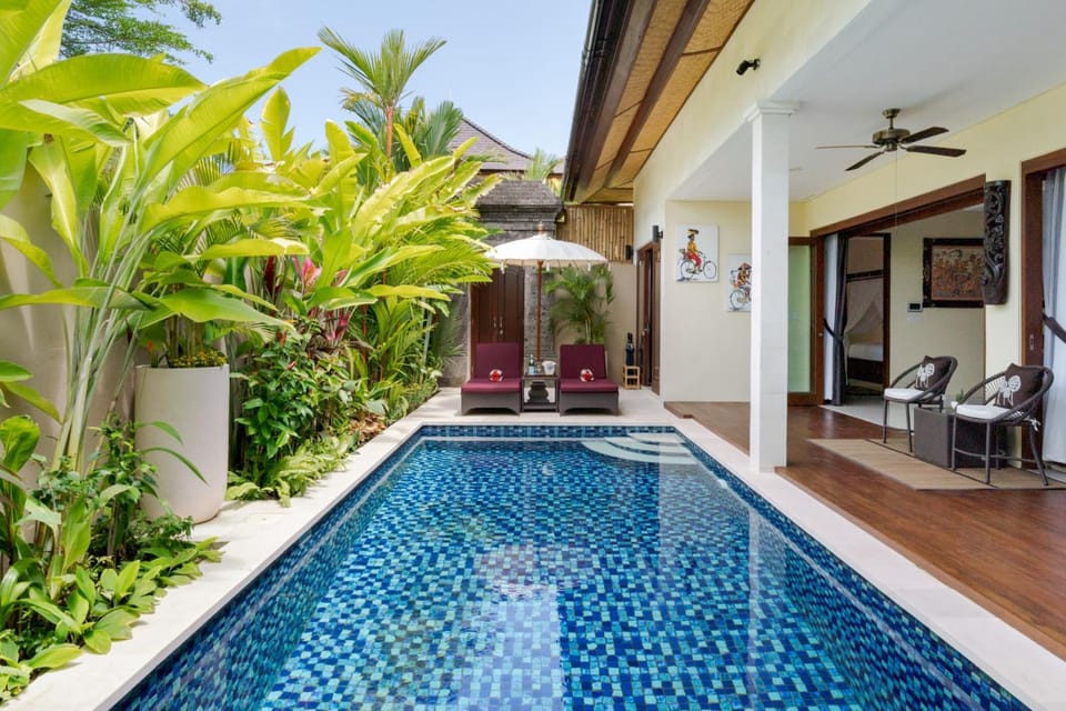 Pool view, Swimming pool, Swimming pool