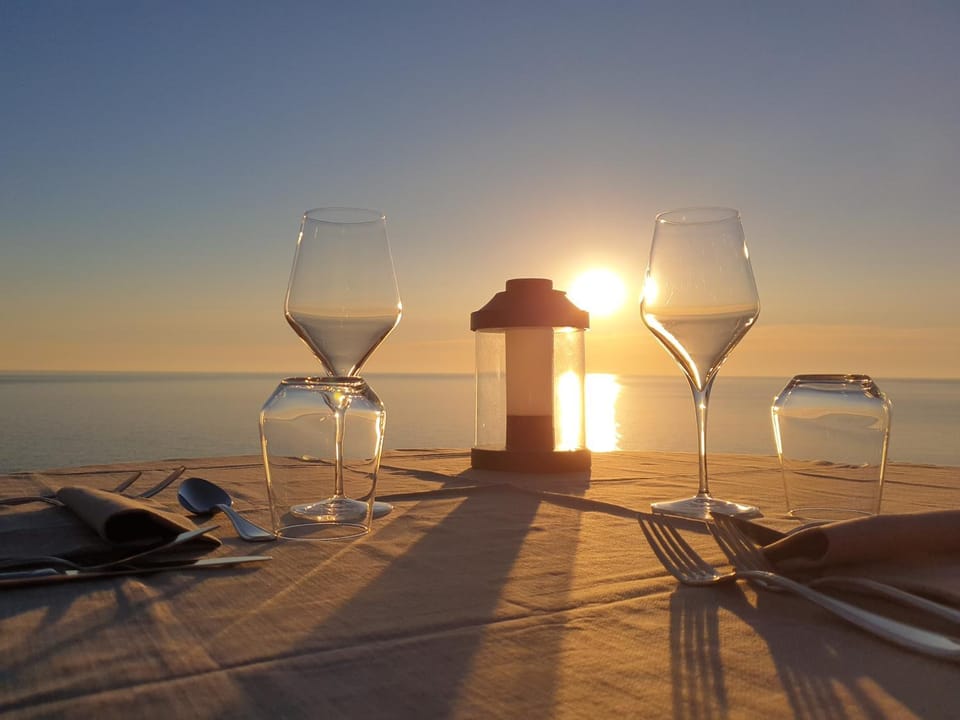 Restaurant/places to eat, Sunset