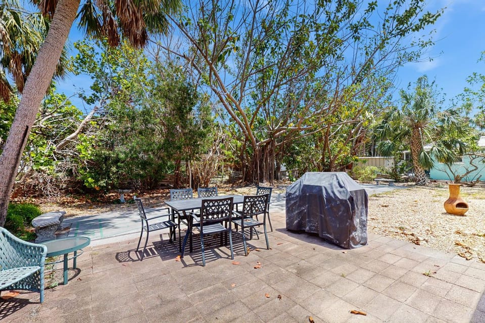 Guava Getaway House in Holmes Beach